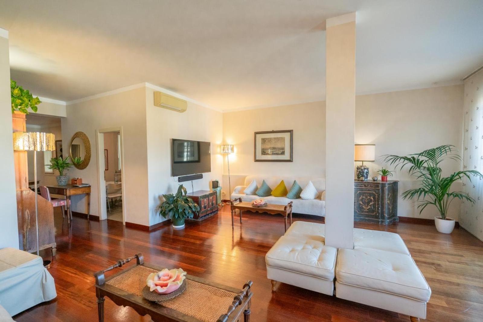 Ponte Vecchio View Luxury Apartment ฟลอเรนซ์ ภายนอก รูปภาพ