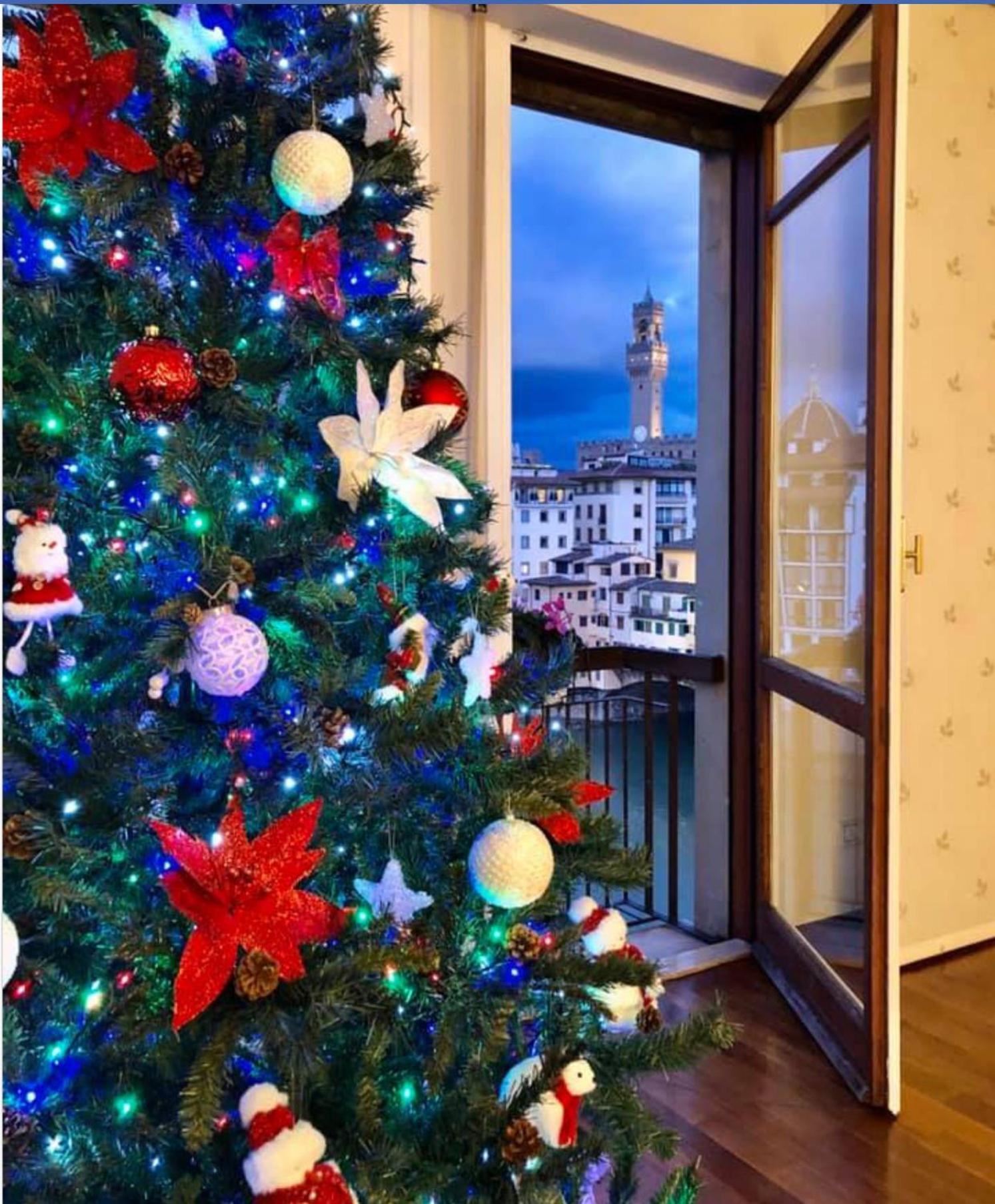 Ponte Vecchio View Luxury Apartment ฟลอเรนซ์ ภายนอก รูปภาพ